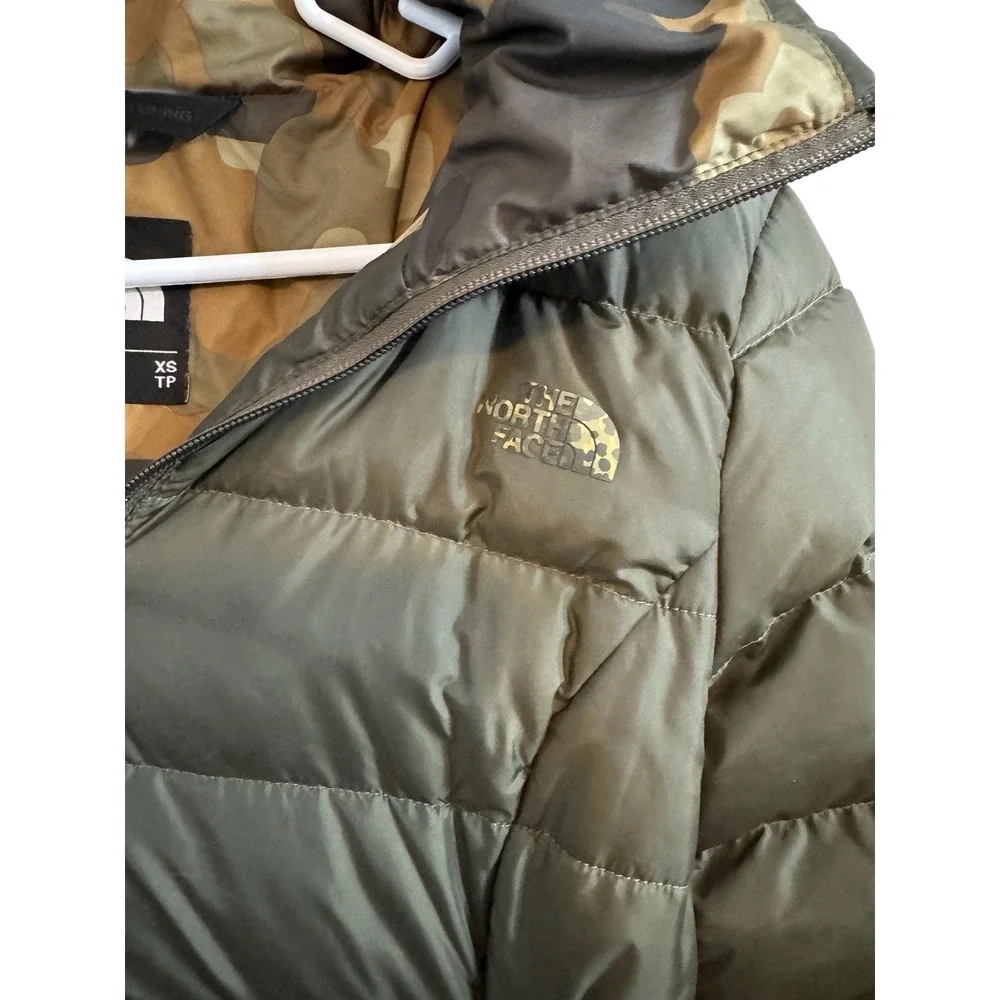 🚨The North Face💛‎ 💚💛Womens 550 Down Puffer Jacket Olive Green Camo Trim XS